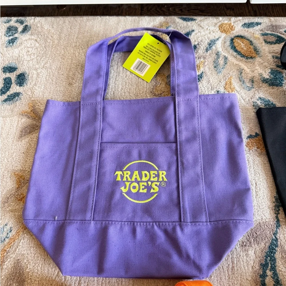 4x Trader Joe’s mini Canvas halloween theme shopping tote bags.